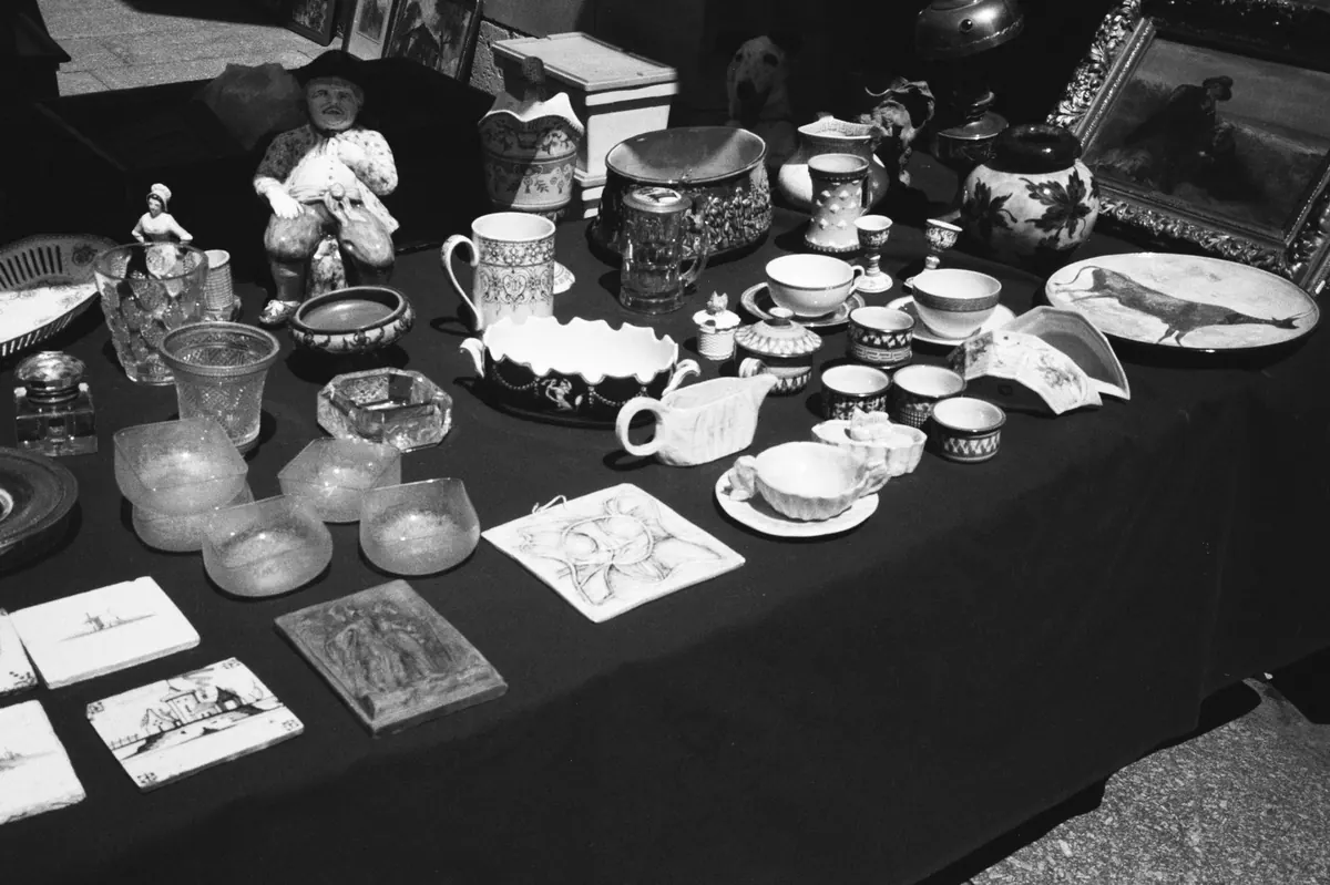 Seasonal Antiques: What to Buy in Autumn for Better Prices